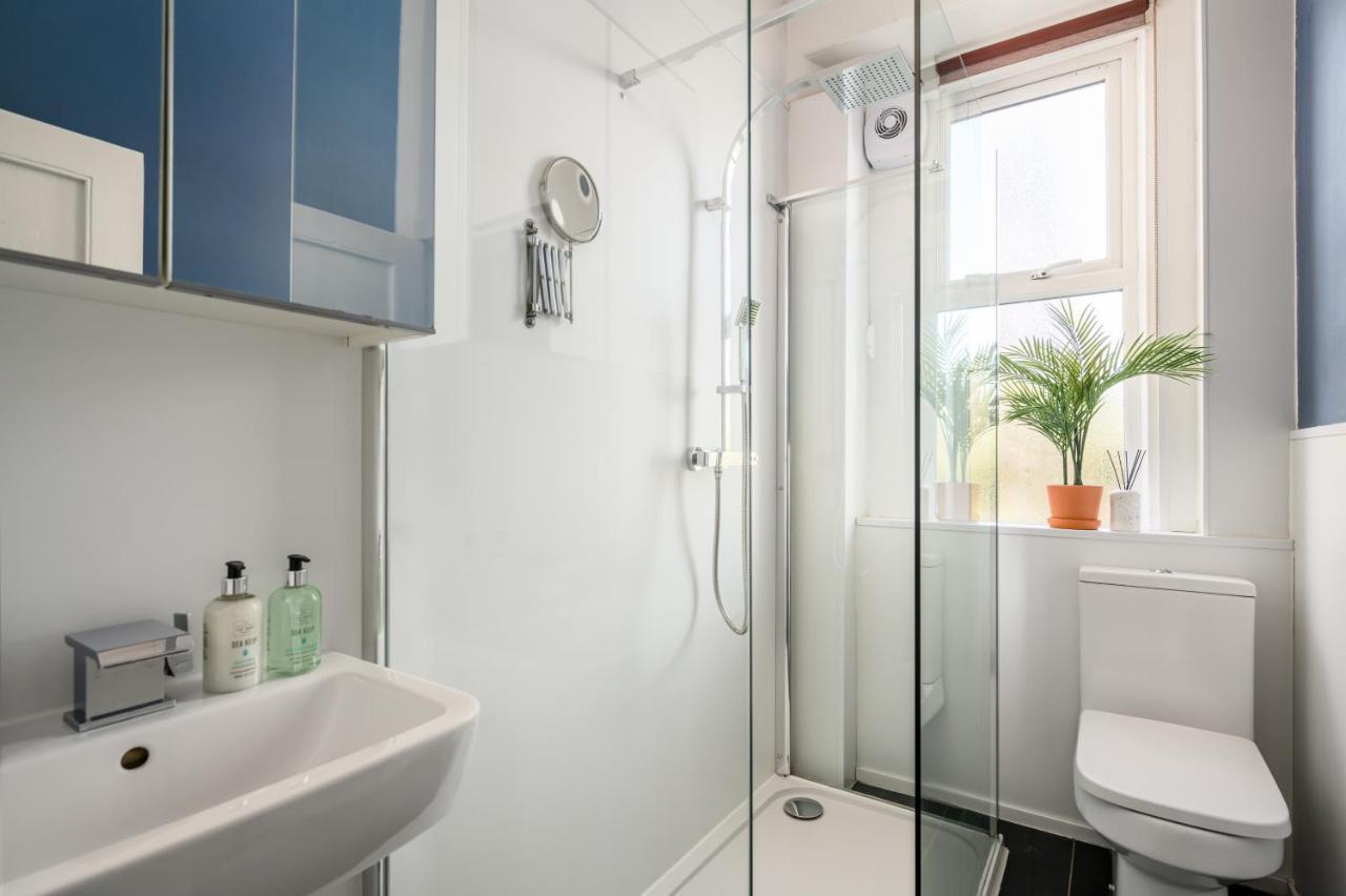 The Holyrood Park Apartment Edimburgo Esterno foto